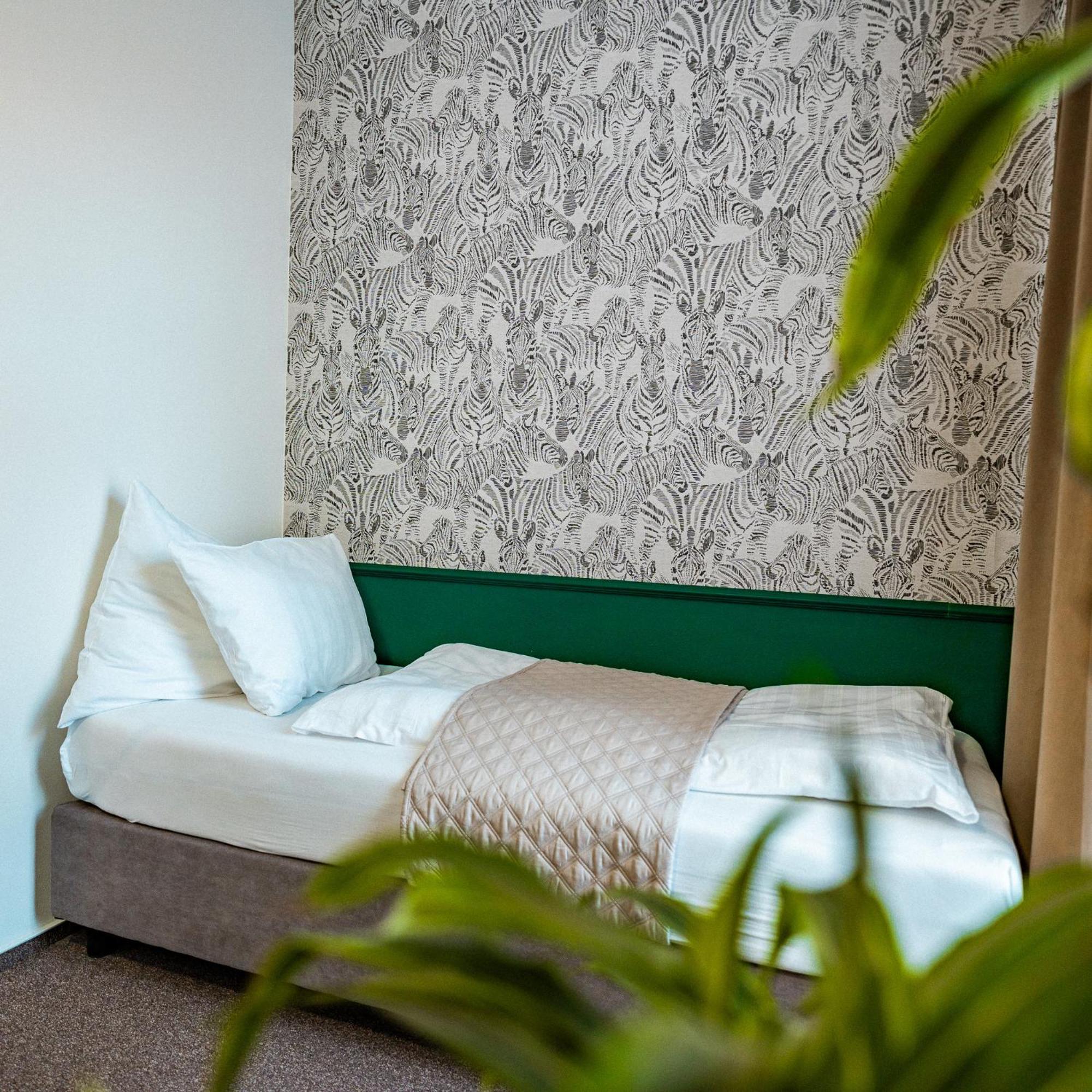 House Hotel Hradec Kralove Exterior photo