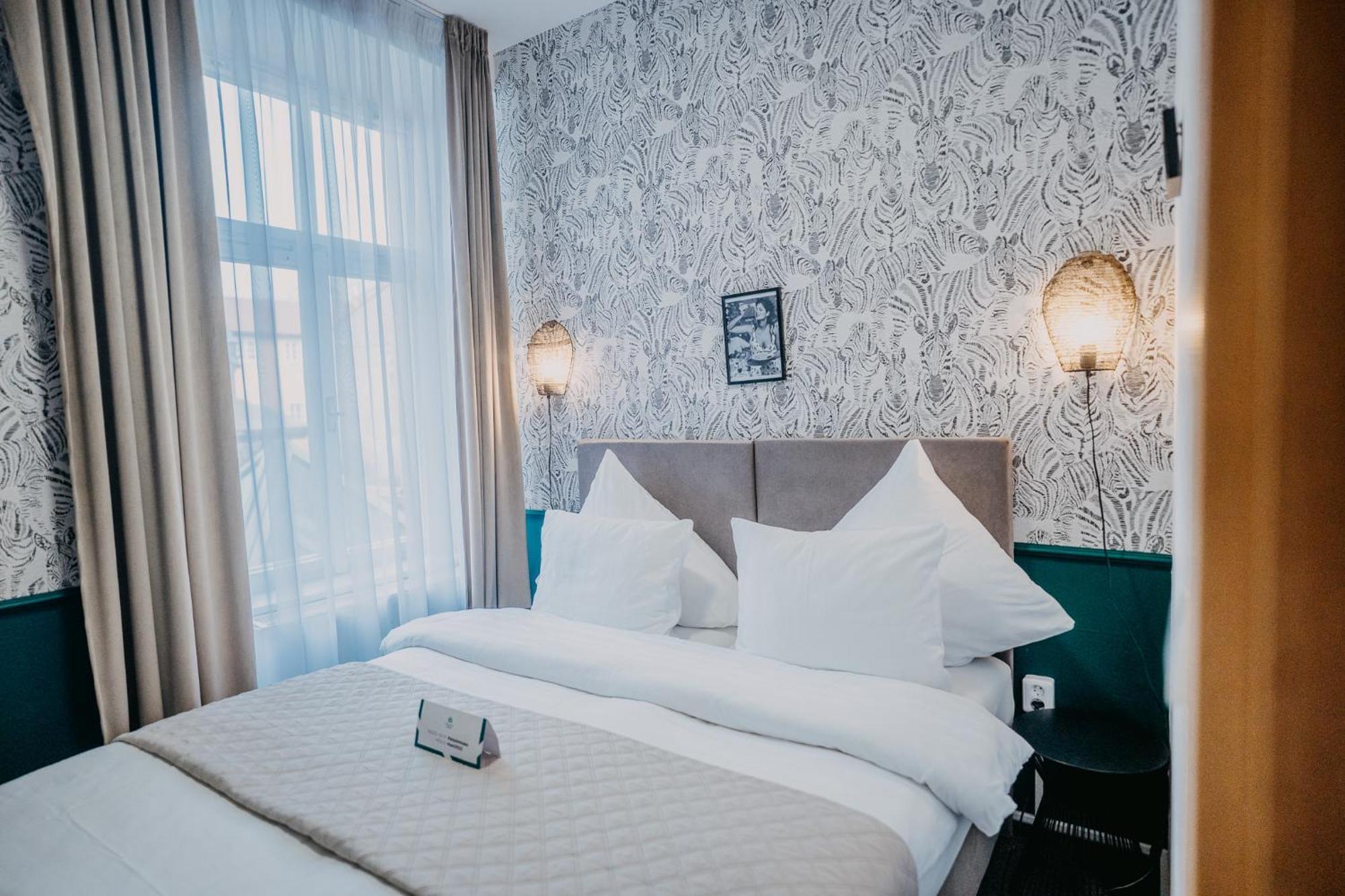House Hotel Hradec Kralove Exterior photo
